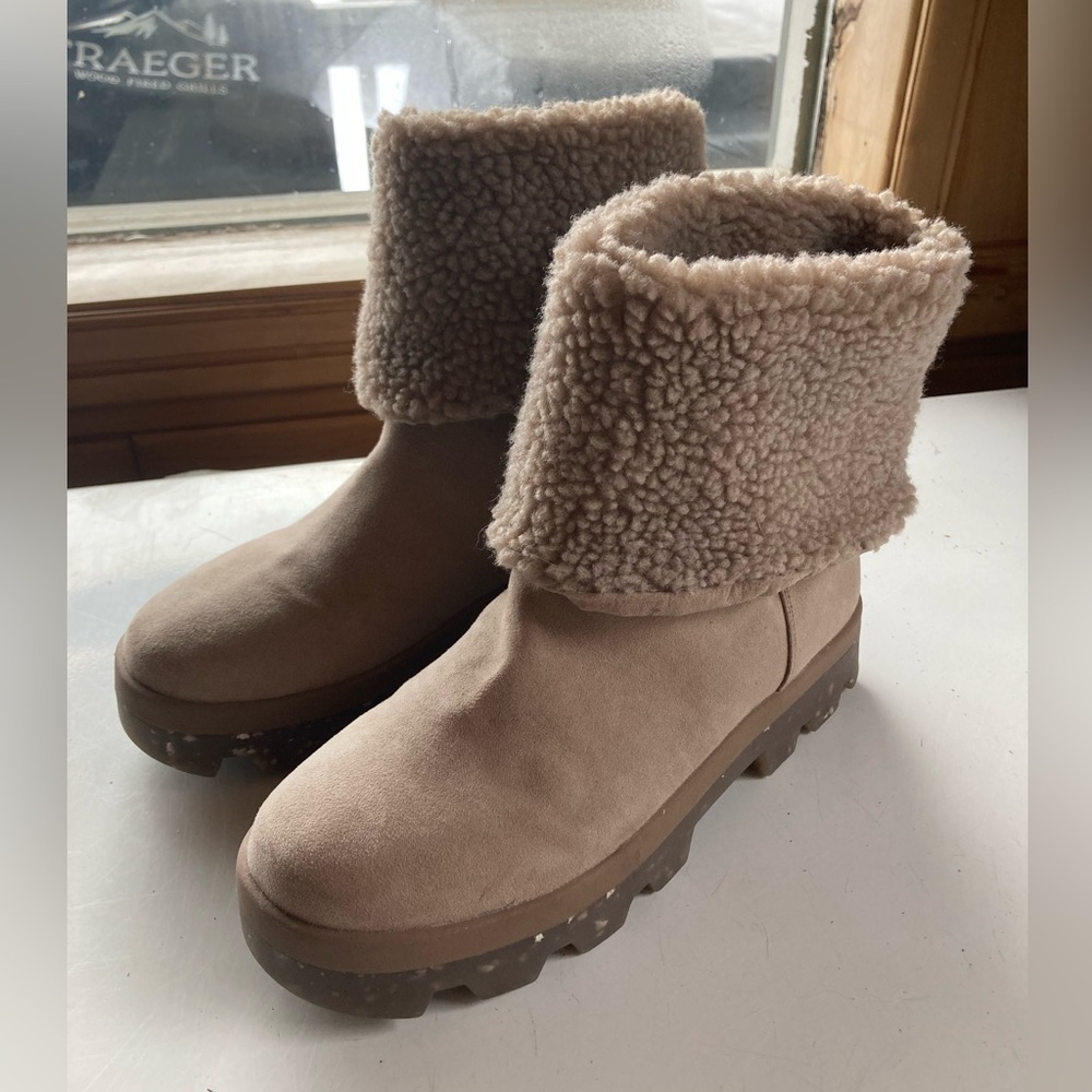 Cool Planet Rest Boot - size 8W - new never worn